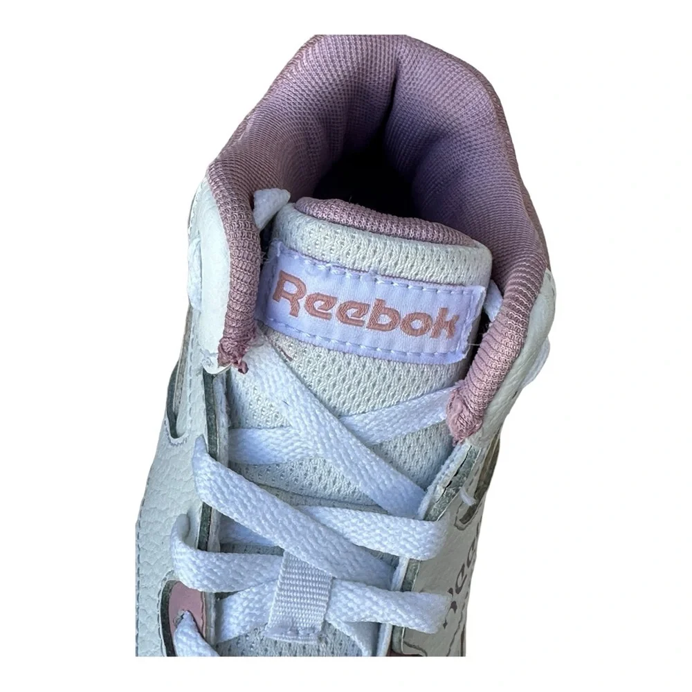 Reebook Women White Light Purple shoes‎ Sneakers women Size US 8